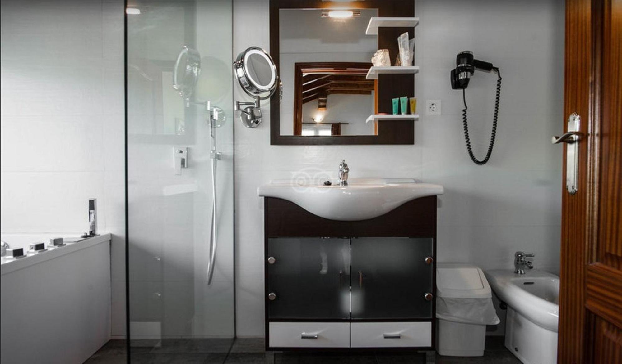 Hotel Itxas Gain Getaria Bagian luar foto